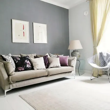 Fab 2br Apt! Just 3 Blocks From Market Square! Appartement *